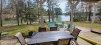 Beautiful Lake Front in Quiet Cove, Convenient to Boat Ramp, Dining & Shopping - 3-Star