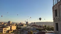 Balloon View Hotel - con vistas a la montaña