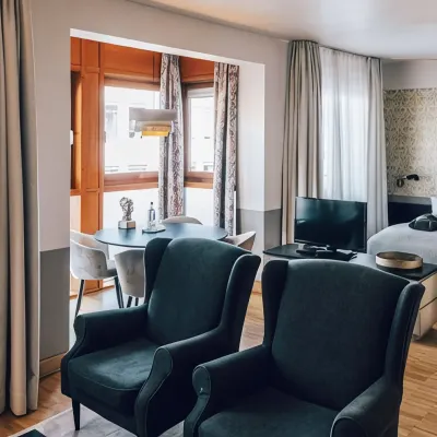 Townhouse Berlin Hotels near Schiller Theater