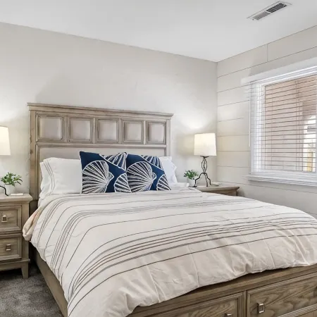 Top-Floor Condo with Pools, Water Slides, Hot Tub!