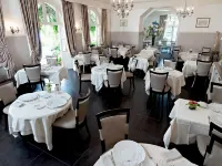 Logis Hotel Restaurant Nougier - สัตว์เลี้ยง