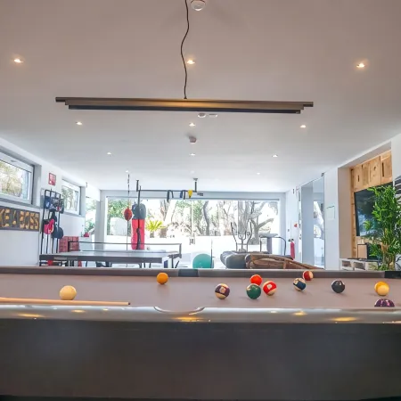 Azen Cool House