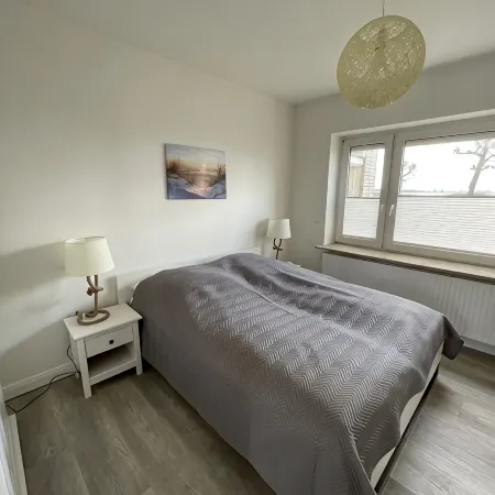 Mila vacation apartment with direct sea view and small sauna Hotels in Laboe