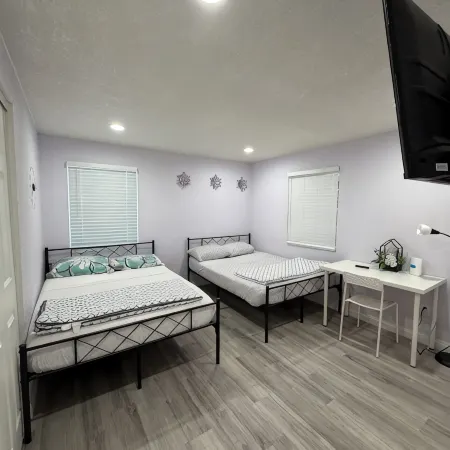Entire Newly Renovated House in North Pomona
