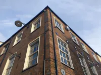 Ty Glyndwr Bunkhouse, Bar and Cafe - 2 Sao