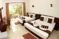 Dickwella Beach Hotel - parking