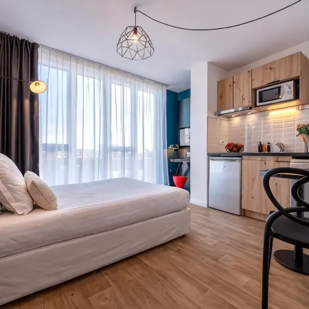 Nemea Appart Hotel Coliseum Amiens Centre