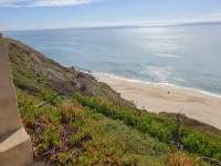BEAUTIFUL HOLIDAY HOME NEAR PAREDES WITH POOL AND DIRECT BEACH ACCESS - Wi-Fi