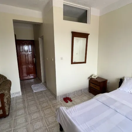 Okapi Hotel