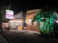 RedDoorz @ Calceta Street Cogon โรงแรมใกล้St. Joseph The Worker Cathedral