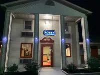 Falls Inn Hotels in Warren
