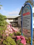 Three Explorers Motel