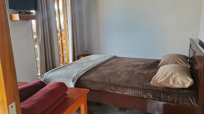 Dobel V Resort Hotel dekat Detulate, Desa Detuara, Kecamatan Lepembusu Kelisoke, Kabupaten Ende, Nusa Tenggara Timur