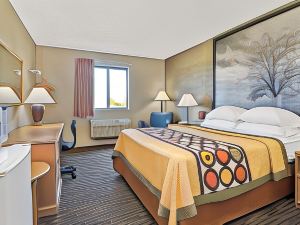 Super 8 by Wyndham Spokane/West