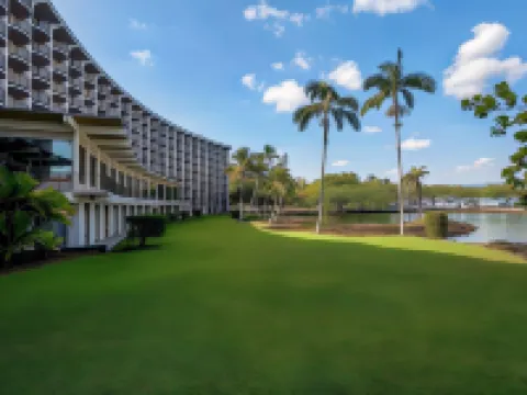 Hilo Hawaiian Hotel, Trademark Collection by Wyndham ヒロのホテル