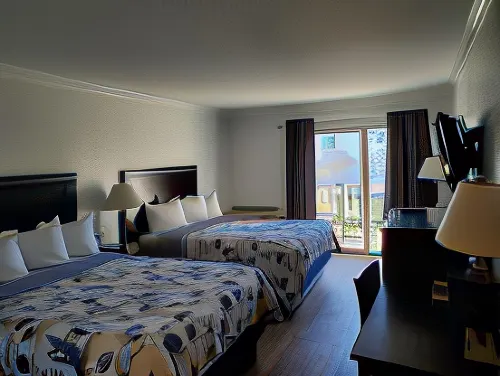 Ocean Surf Inn & Suites Hotels in Seal Beach