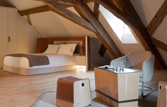 勒斯哈里斯酒店