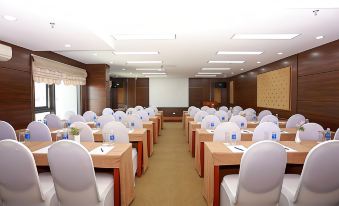 2. 샌 럭셔리 호텔..