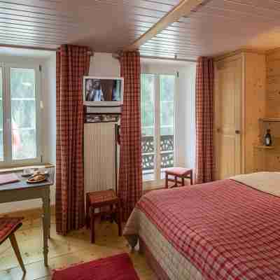 Swiss Historic Hotel du Pillon Rooms