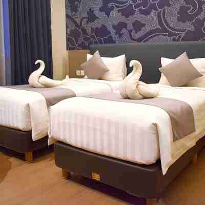 Luminor Hotel Sidoarjo Rooms