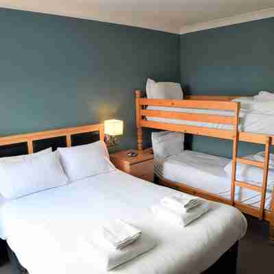 Dovedale Hotel and Restaurant Rooms