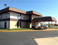 Super 8 by Wyndham Windsor/Madison North Hotels in Waunakee