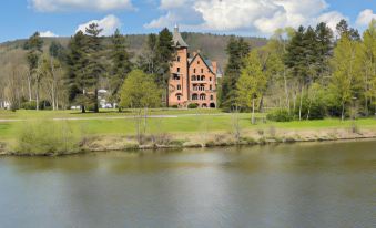 Gastehaus Schloss Saareck