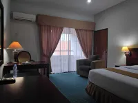 New Grand Park Hotel Hôtels à : Krembangan