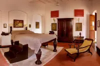 Neemrana's - Bungalow on the Beach Hotels in Tharangambadi