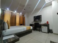 Hotel Maya Inn Hotels near Prateek Walk