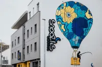 Snoozles Quay Street Tourist Hostel