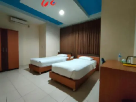 Wahana Inn Singkawang Hotels in Pasiran
