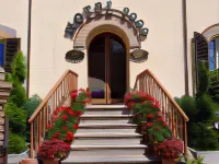 Hotel 2000 Hotels in 