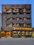 Mayur by Roomsinc