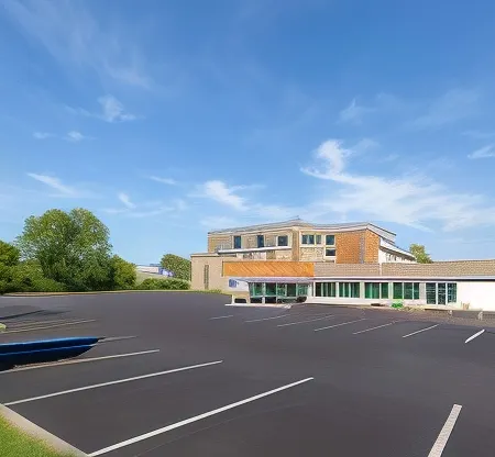 Days Inn & Suites by Wyndham Grand Rapids Near Downtown