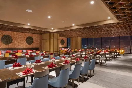 Mandala Hotel & Spa Phu Yen - 24hours Stay Отели в г. Туихоа