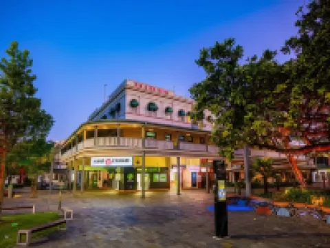 Hides Hotel Hotels near ZOO TO YOU HQ - Discovery Centre