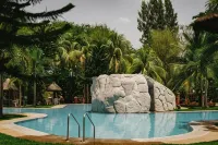 Emerald Manor Hotel - Pools