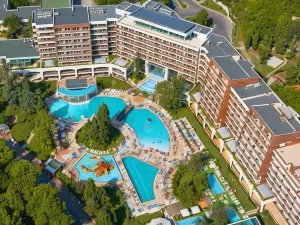 Flamingo Grand Hotel & Spa