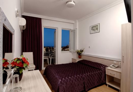 라라 디아몬드 호텔