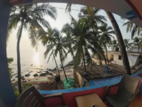 Om Ganesh Guest House Cliffside