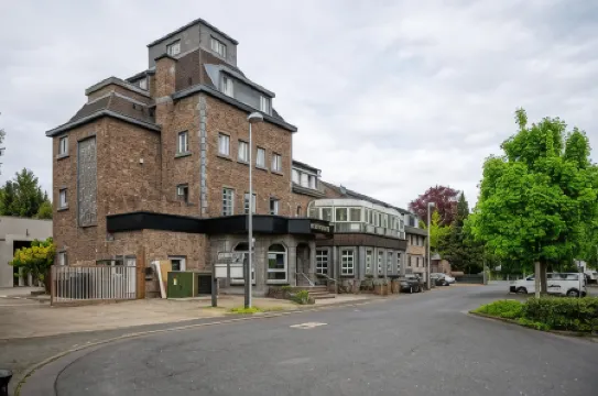 Vintage Hotel Köln Pulheim - Kostenlose Parkplätze