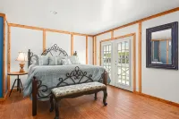 Round Top Hotel