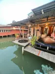 Glorilla Amphawa Riverside 班考堯住宿飯店