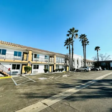 Casa Blanca Express & Suites Cypress Buena Park - Anaheim Area