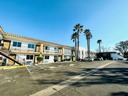 Casa Blanca Express & Suites Cypress Buena Park - Anaheim Area