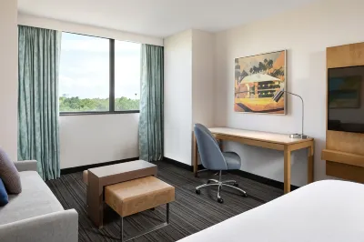 Embassy Suites by Hilton Tampa Airport Westshore