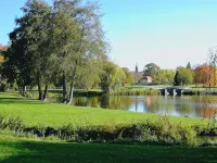 Logis la Tourelle du Beffroi Hôtels à : Bourbon-Lancy
