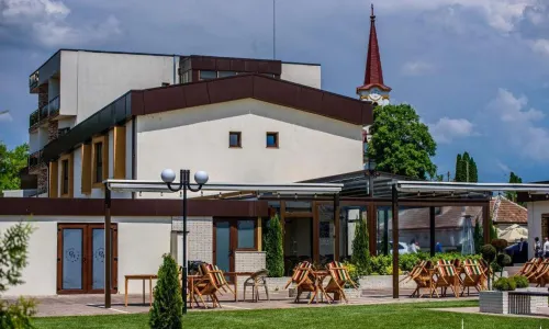 Hotel River