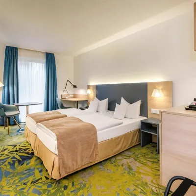 PLAZA INN Regensburg Hotels near Stadtamhof